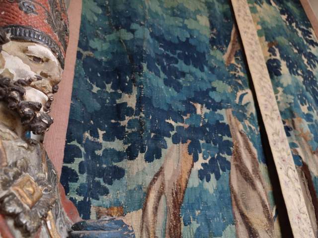 Château de Preisch - Moselle Trois Frontières - Saint Patron des moutons sur fond de tapisserie d'Aubusson